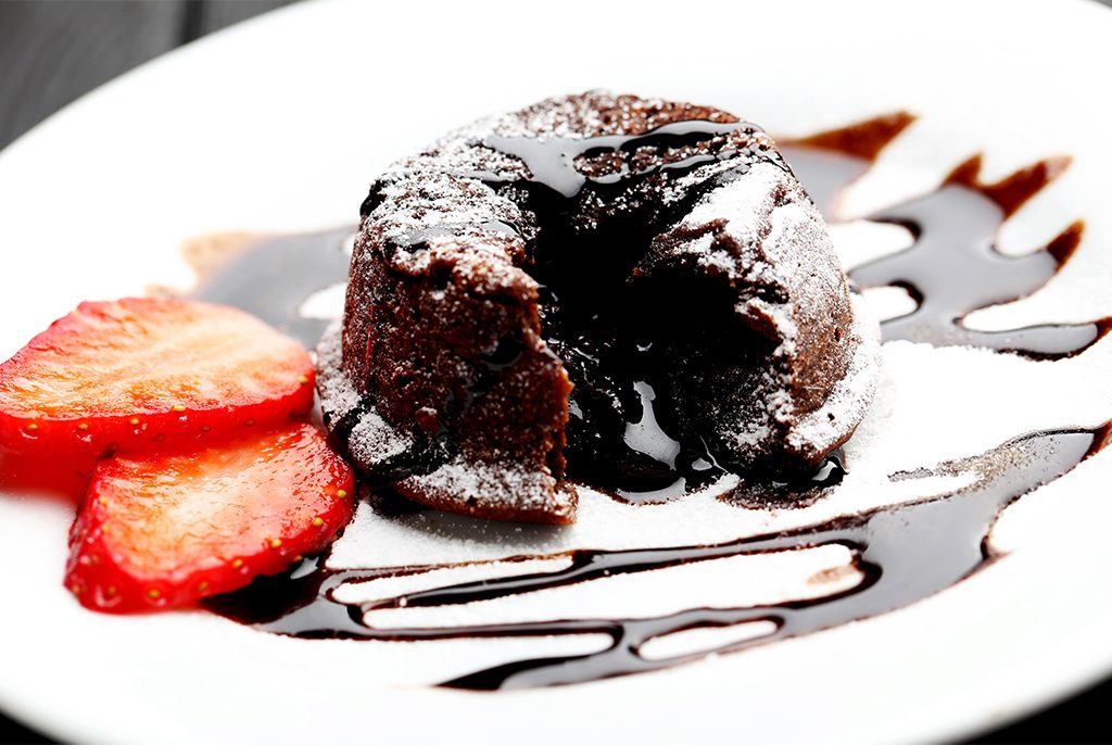 Chocolate cake with strawberries